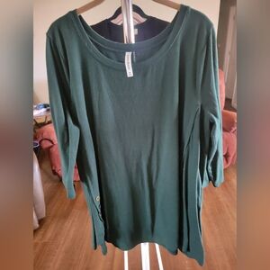 Zenana Outfitters Deep Green Long Sleeve Tee